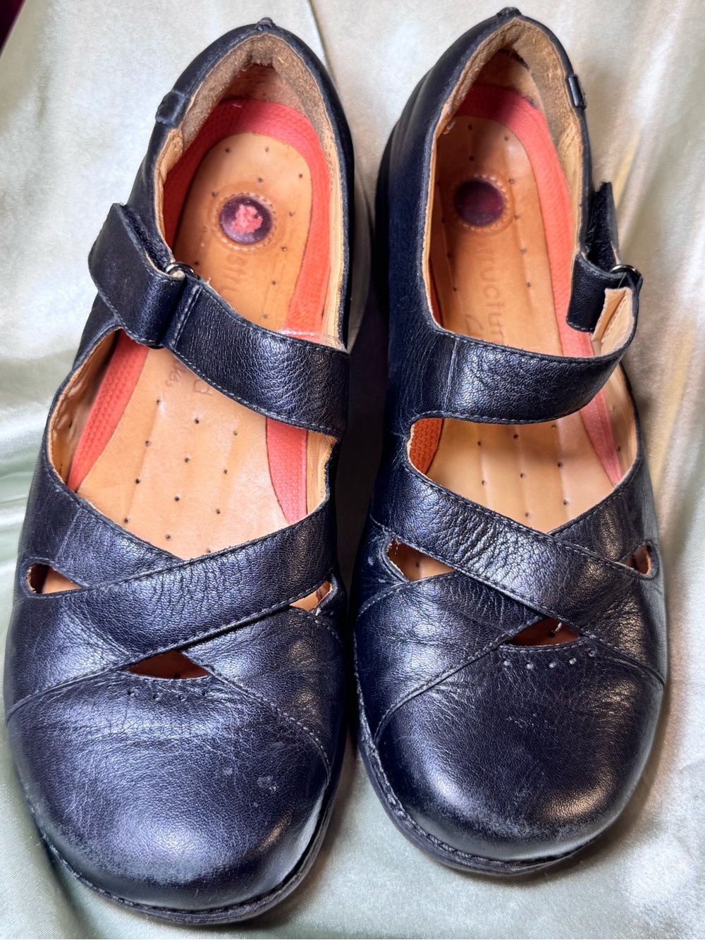Clark’s Soft Structured Black Leather Mary Jane Comfort Loafer Flats size 7.5W